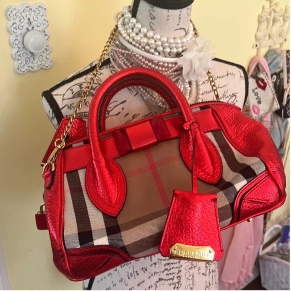 🌟RARE🌟 Runway *Burberry Prorsum* Limited Edition Red Metallic Novacheck …
